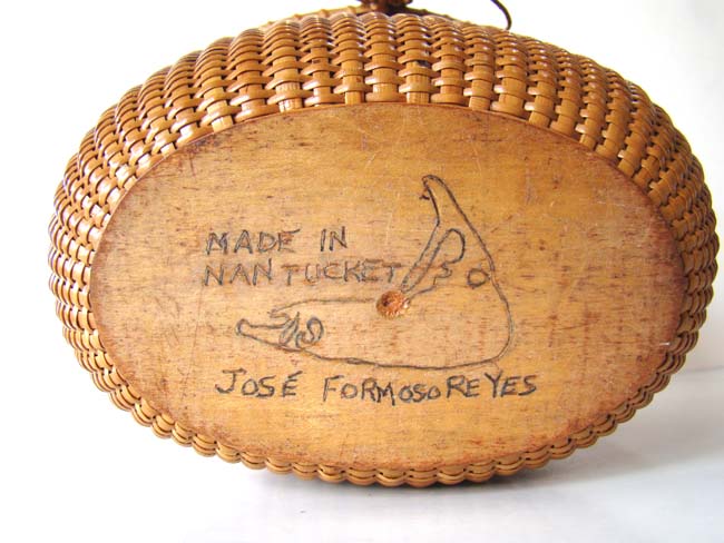 A Beautiful Nantucket 'Friendship“ Basket by Jose Reyes circa 1975 — image 2